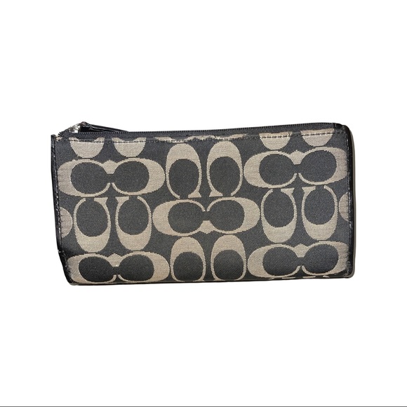 Coach Envelope Wallet - Picture 2 of 4